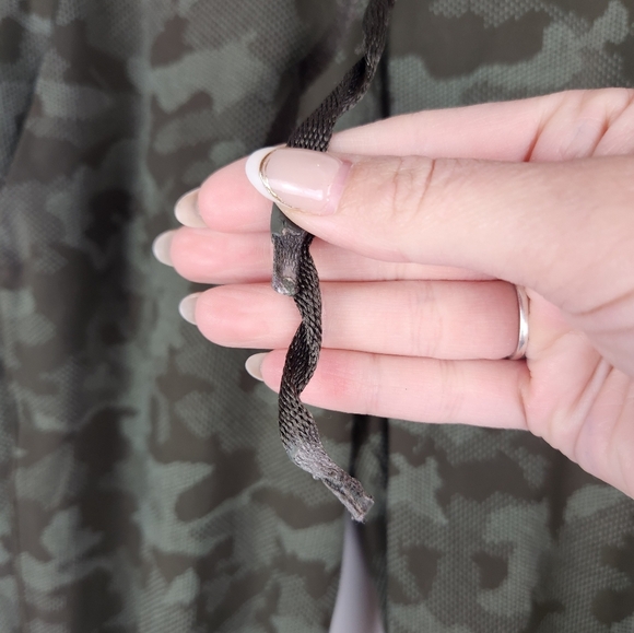 Lululemon Ready to Rulu Camo Joggers Size 4. - Picture 6 of 9